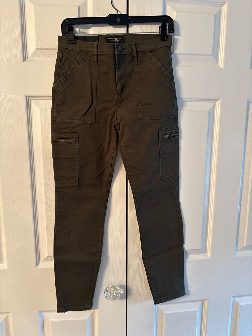 women’s  Slim Cargo Pants in Olive Green